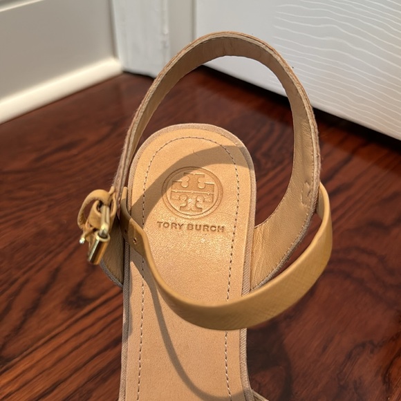 Tory Burch Wedges (Light Rose/Tan Color) Size 8.5 - Picture 6 of 12